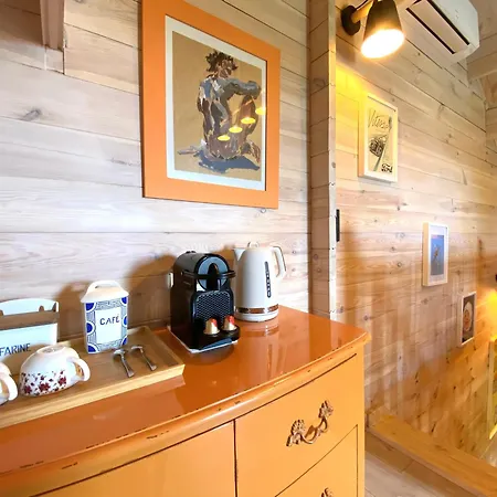 La Maison De Manolie Bed and breakfast